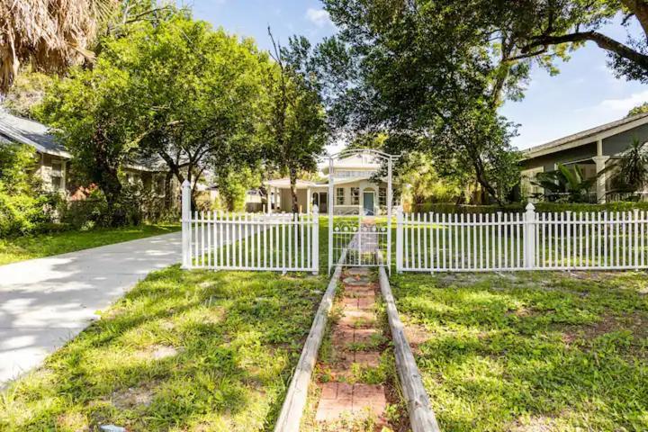 Heights Haven Villa Tampa Bagian luar foto